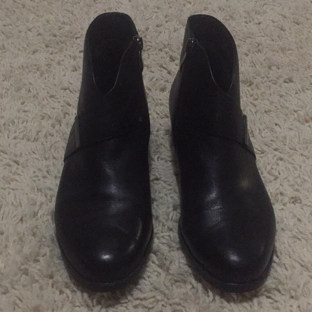 Black leather ankle boots for women